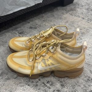 Nike Air Vapormax Gold/Tan Sneakers | Women’s | Trendy Athleisure women size 8.5